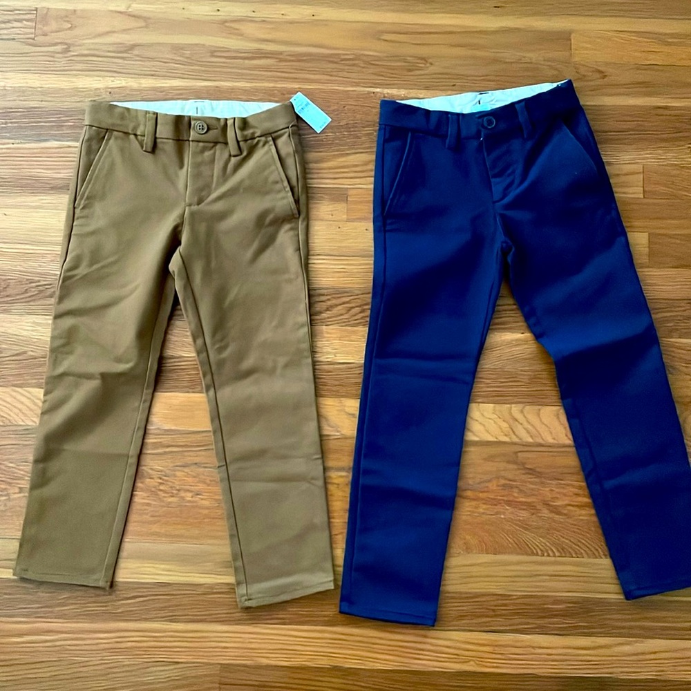 New! 2 Gap khakis stretch size 7